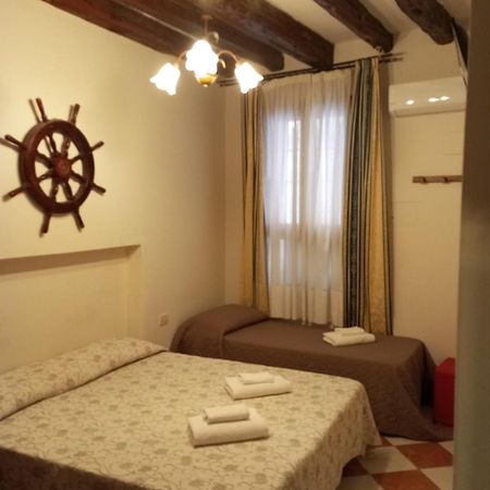 Hotel Henry Венеция Екстериор снимка