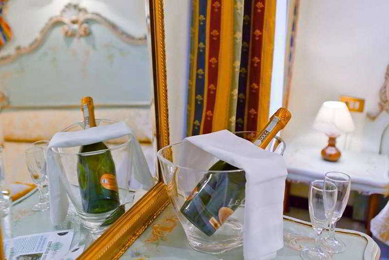 Hotel Henry Венеция Екстериор снимка