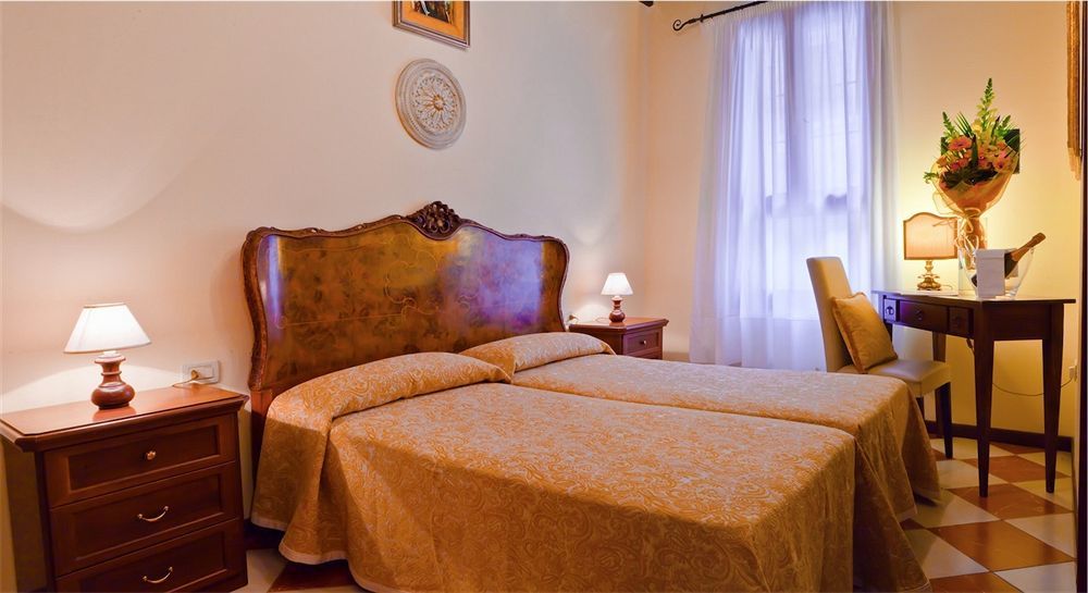 Hotel Henry Венеция Екстериор снимка